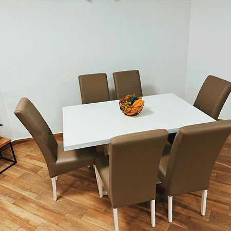 Milano Apartment Рогозница Екстериор снимка