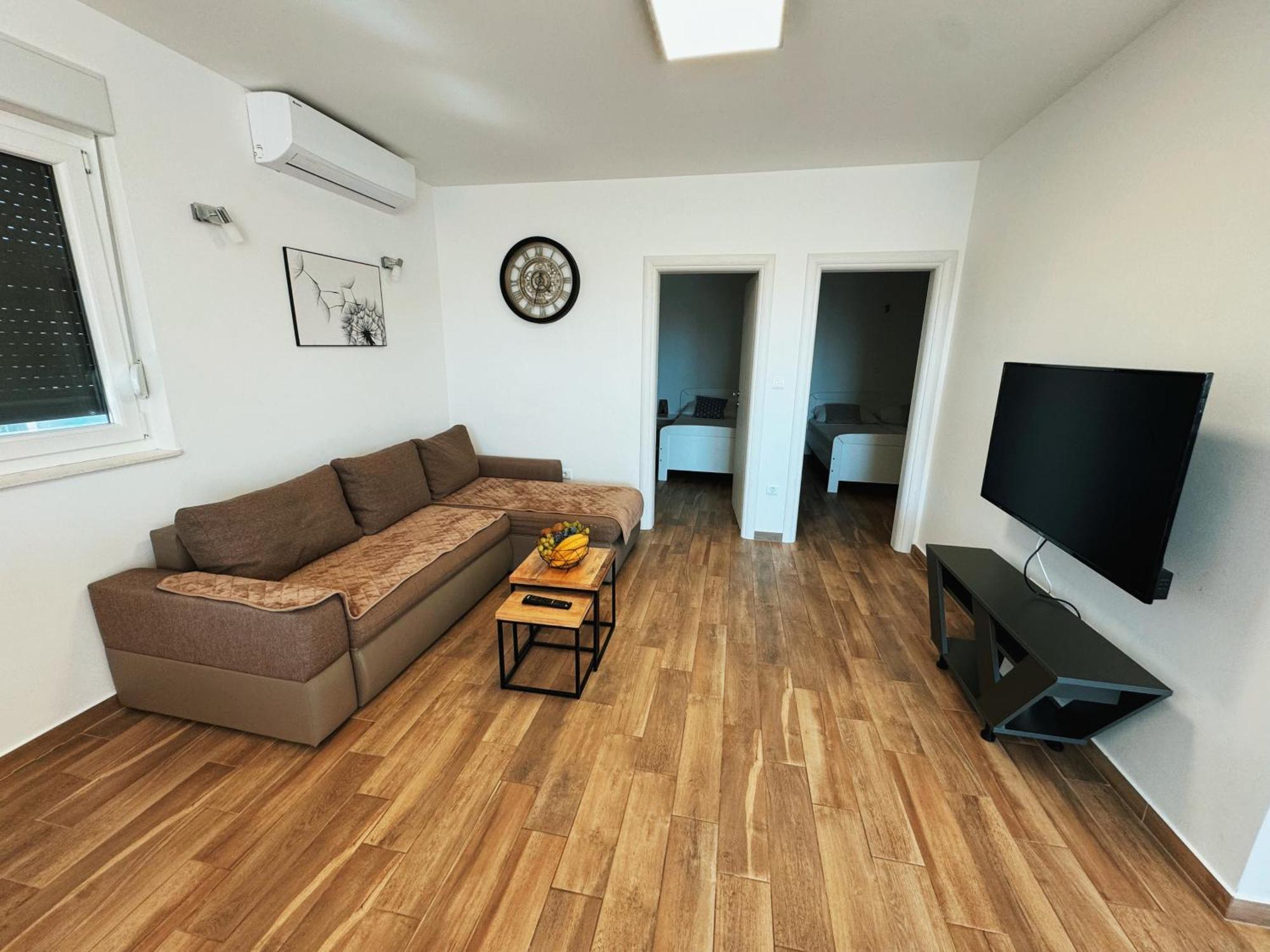 Milano Apartment Рогозница Екстериор снимка