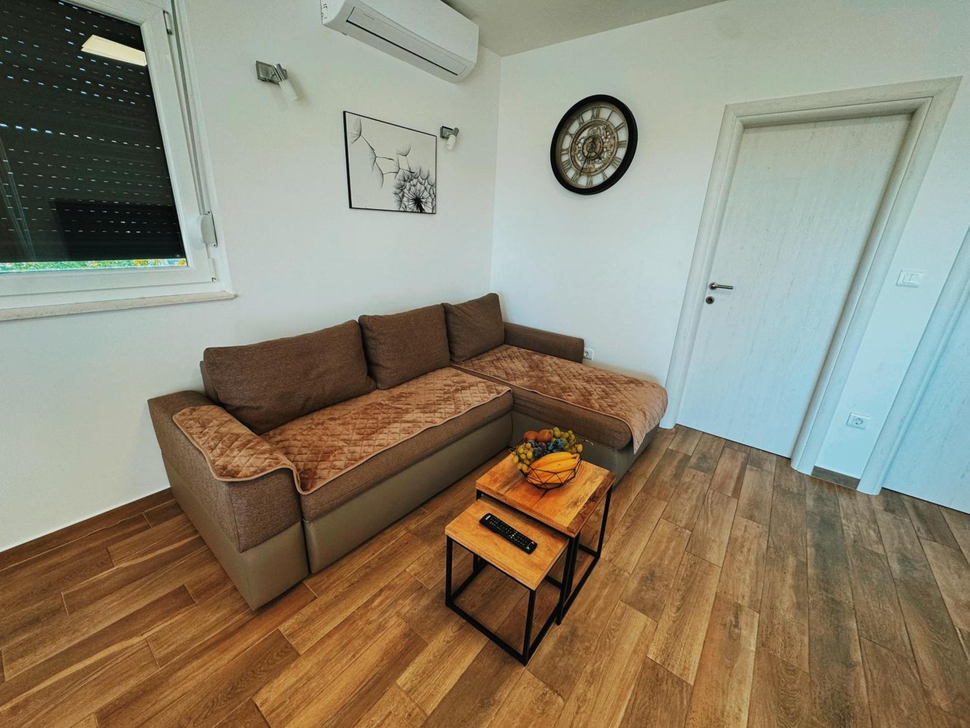 Milano Apartment Рогозница Екстериор снимка