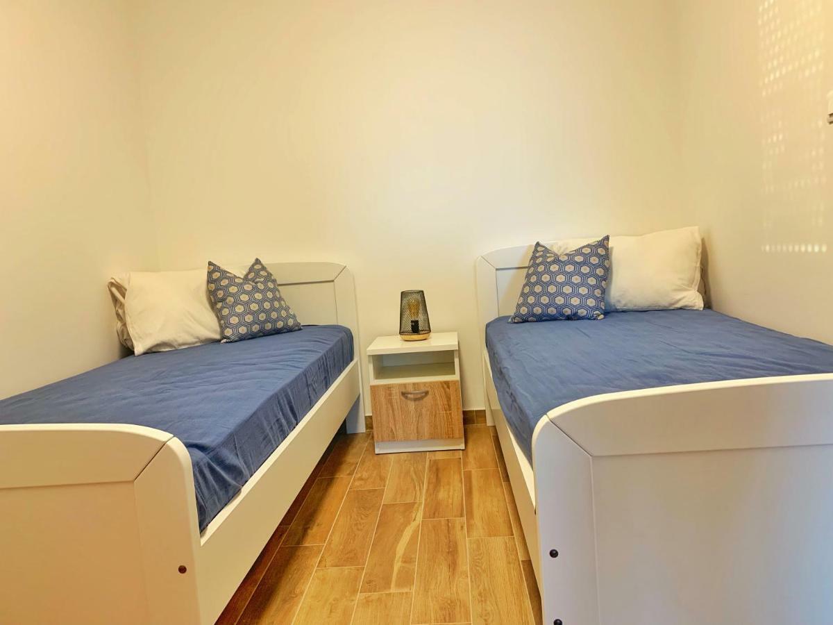 Milano Apartment Рогозница Екстериор снимка